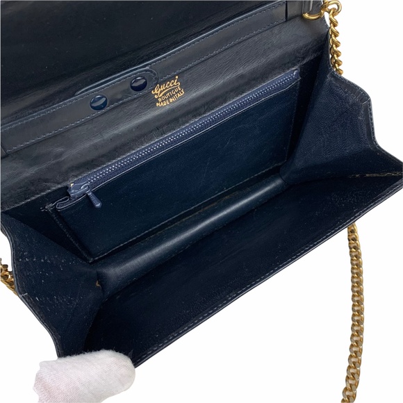 GUCCI Vintage Leather Shoulder Bag - Picture 10 of 12